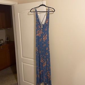 FREE PEOPLE MAXI DRESS SIZE SMALL